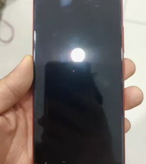 vivo y85，4+64，全原，外屏左下...