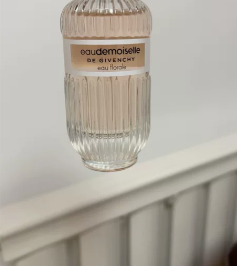 纪梵希香水 都市新贵 50ml edt 余...