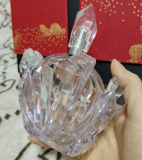 Ariana Grande a妹rem香水...