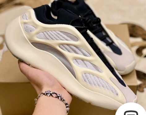 男鞋正品椰子700V3骨架夜光运动鞋v2过...