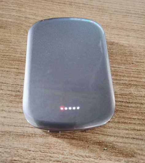 无线磁吸充电宝超大容量，全新 感兴趣的话点...