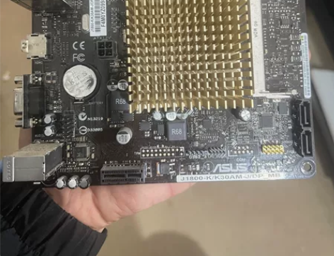 华硕J1800itx主板。公司电脑一手拆机...