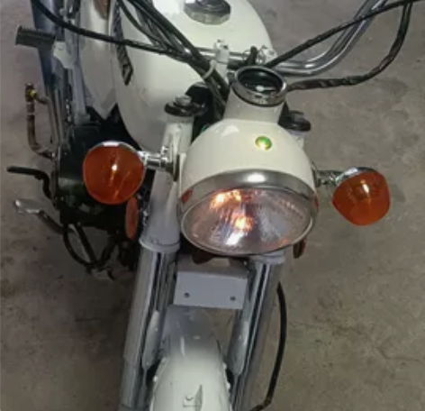 复古70摩托车，车非常好，2300给媳妇买...