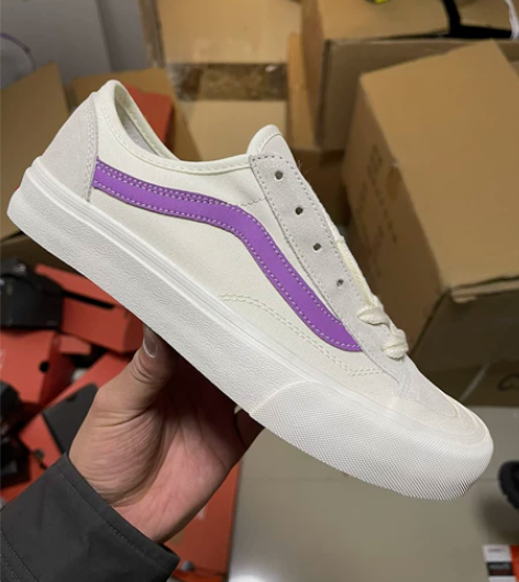 春季低帮帆布鞋 尺码：36.37.39.4...