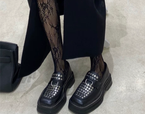 封帆同款黑色英伦风复古厚底小皮鞋女软皮真皮...