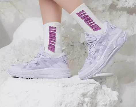 特步 【游野系列】秋季女鞋小野鞋运动鞋女学...