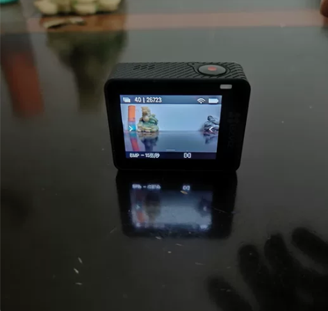 萤石牌 S2运动相机行车版 盒子 ，充电器...