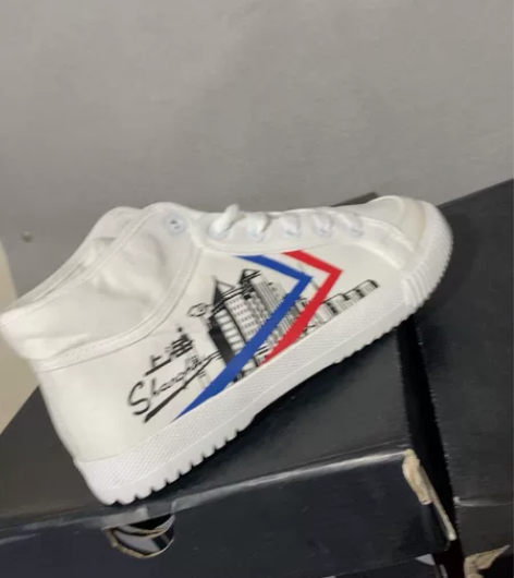 9,9包邮,大孚飞跃女高帮鞋全新包邮!尺码...