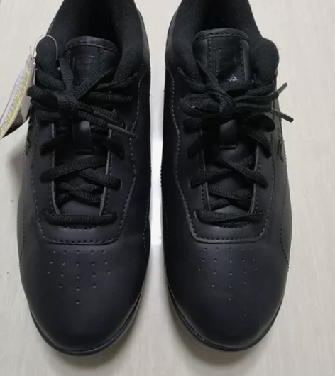 斐乐成人复古阿甘运动鞋春秋款,全新孤品特价...