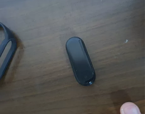 小米手环5  当兵的时候戴的 现在不带了 ...