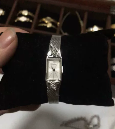 瑞士苏地亚古董手卷机械表，超级迷你，表头宽...