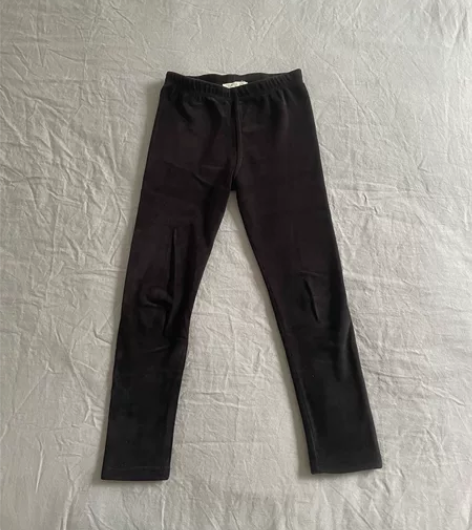 女童黑色加绒打底裤，大概适合120cm以下...