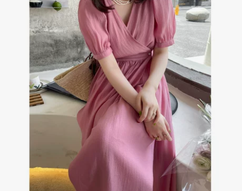 2022新款仙女夏季法式小众高级设计感连衣...