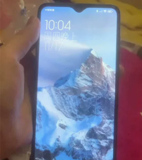 红米note8pro 6+128g 后盖碎...