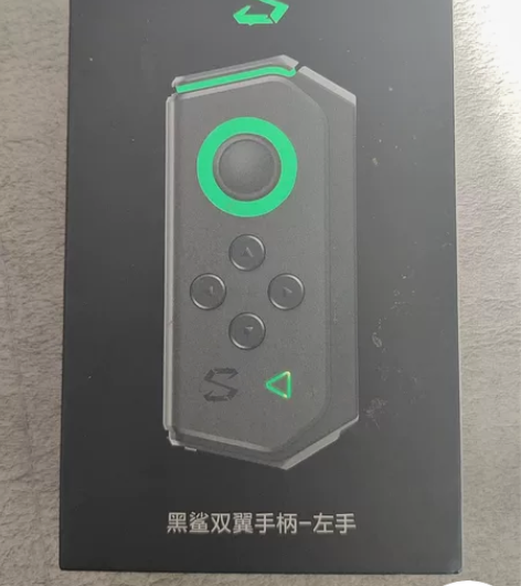 手机不适配全新只拆了下封没有链接过手机 感...