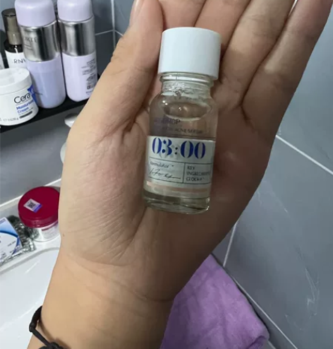 大水滴祛痘精华,本人干皮熬夜起痘冲动下单,...