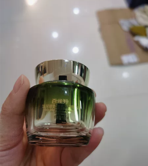 百雀羚眼霜 全新 拆封未使用 感兴趣的话点...