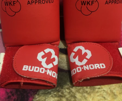 空手道拳套s码WKF官方认证 小姐姐一手出...