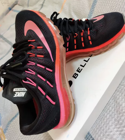 耐克气垫休闲鞋透气网面夏季运动鞋 感兴趣的...