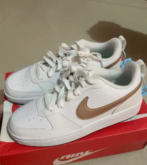 耐克court女板鞋  39码 bq544...