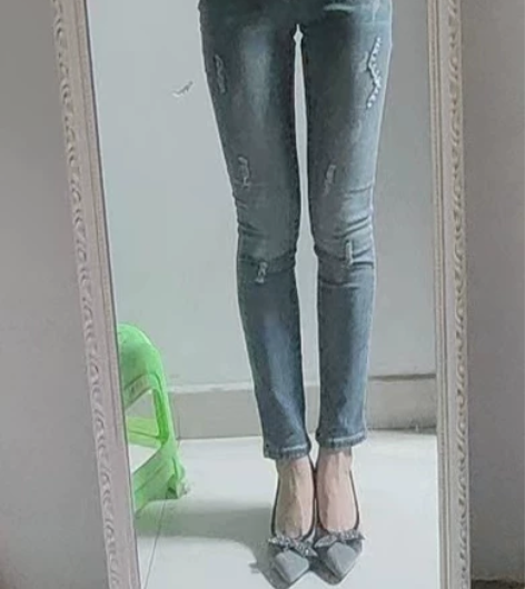 全新蓝色紧身牛仔裤，尺码s，本人160/1...