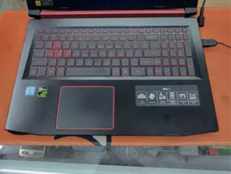 宏基暗影骑士游戏本 高配 全原装无拆修 成...