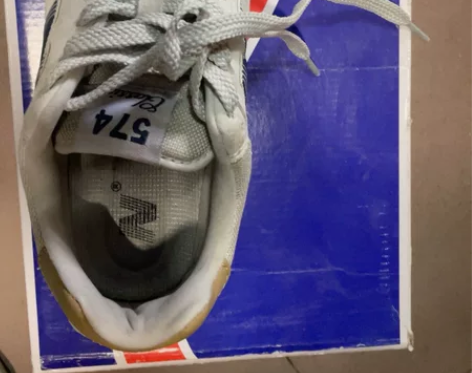 新百伦574 ，41码，本人鞋太多了穿不过...