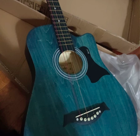 吉他 买来不会玩  便宜出了 调好音了的