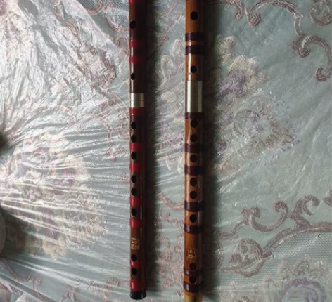 G调笛子2根，可单买。原价一根300多买来...