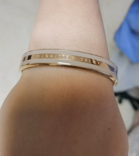 DW手镯全新，无包装，买手表搭配的，有诚意...