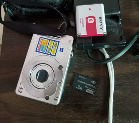 原装索尼DSC-W50相机,聚焦成像模糊,...