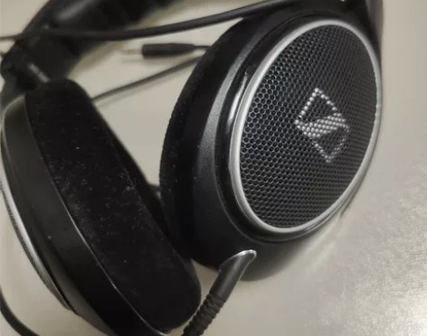 森海塞尔HD598SE 自定义八成新。有划...