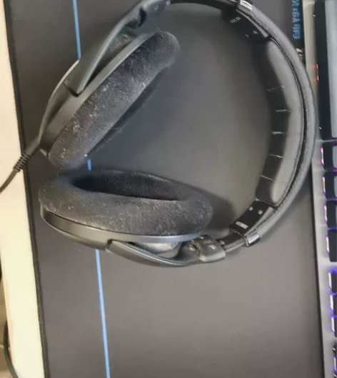 森海塞尔598se 功能完好无损。耳机换新...