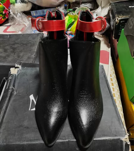 全新39码数拼接款跟鞋，正码正拍，单鞋，上...