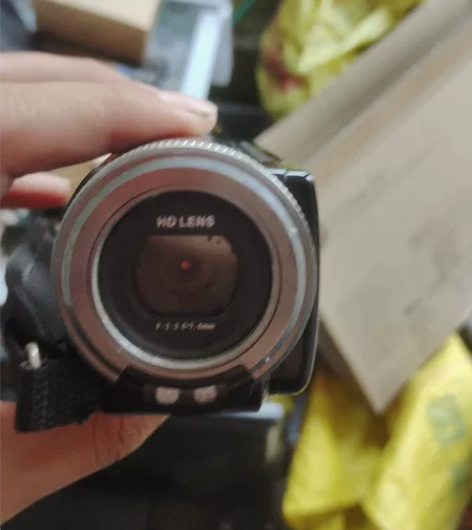 爱国者记录仪 无电池 招标单位货 不知好坏...