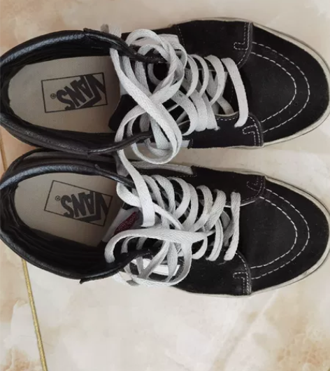 Vans经典高帮黑色板鞋 感兴趣的话点“我...