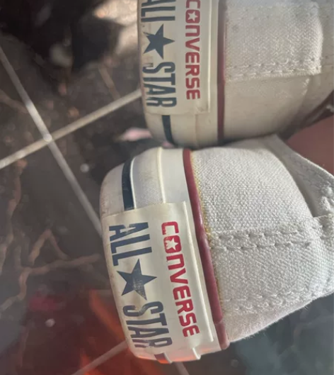 匡威白色帆布鞋，自用，正品 感兴趣的话点“...