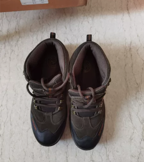 骆驼全皮男士运动鞋，几手全新，有需要的速联...