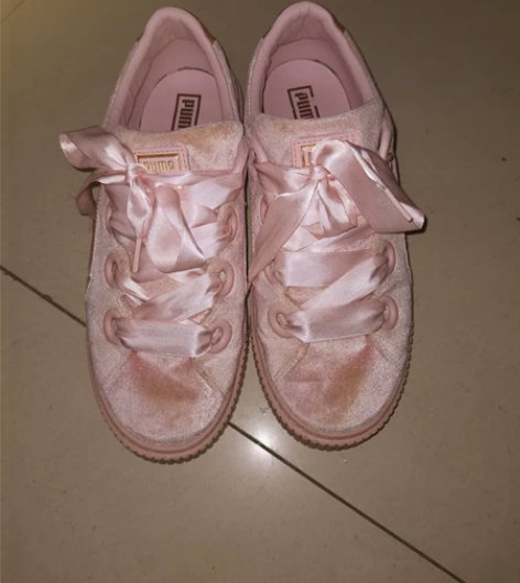 puma蕾哈娜同款绒面绑带休闲板鞋 40....