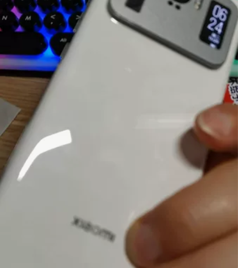 小米11U，8+256 屏幕有一条线，有漏...