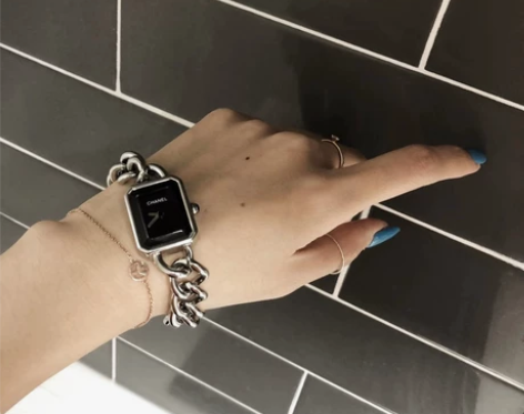 贺小姐手表全新，礼盒均在 感兴趣的话点“我...