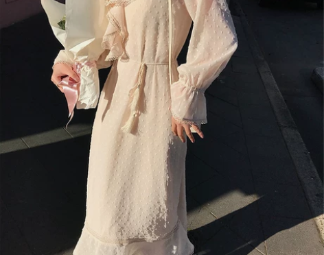 珊珊温柔气质荷叶边长袖雪纺连衣裙 感兴趣的...