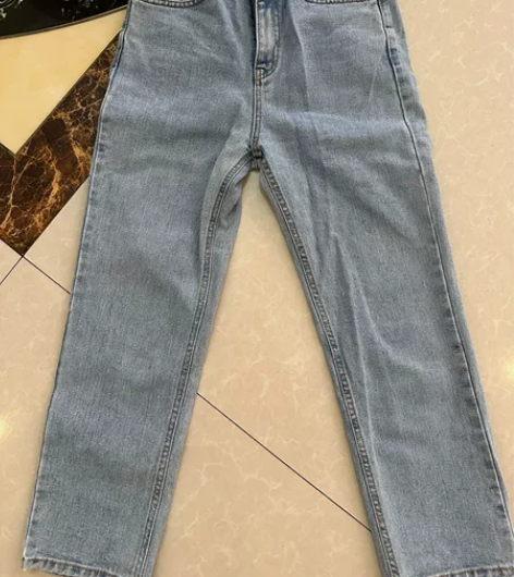 韩国复古高腰牛仔裤 原价400 多～ 穿一...