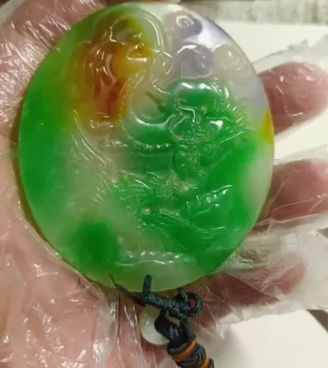 玉雕挂件雕工精美品相一流不包新旧，此物此价...