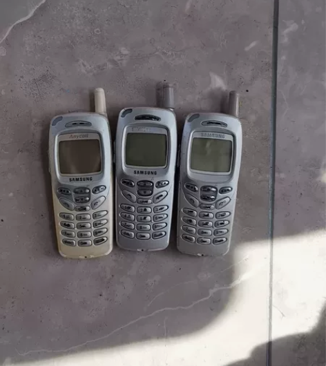 三星N628 包邮 单机无电池打包出售配件...