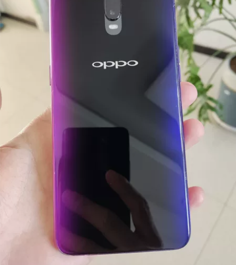 oppor17 8+128运存手机,实拍。...