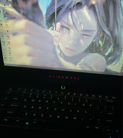 外星人笔记本，购于18年。工作忙没时间玩闲...