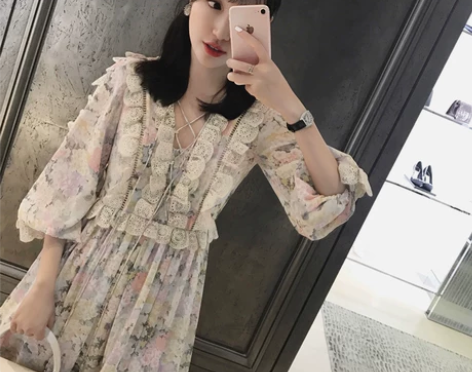 CARIEDO STUDIO碎花蕾丝连衣裙...