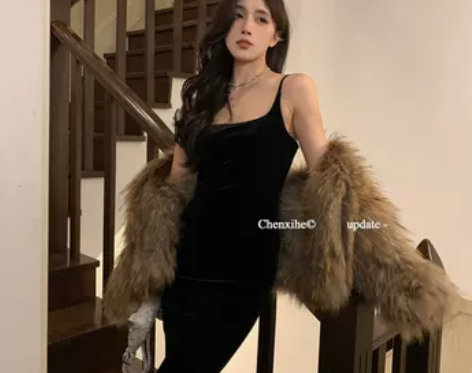 何晨曦 12.25 20:00 新品95折...