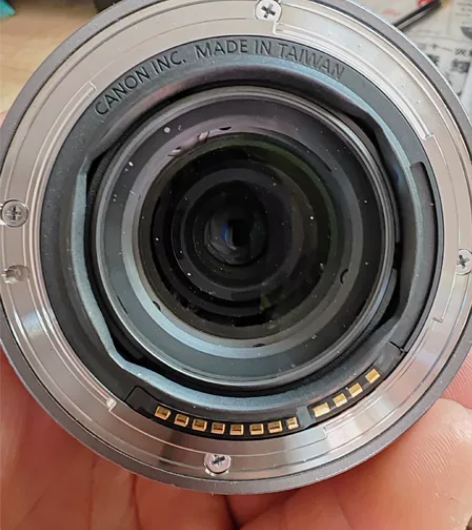 佳能RF24-105，套机镜头，没使用过，...